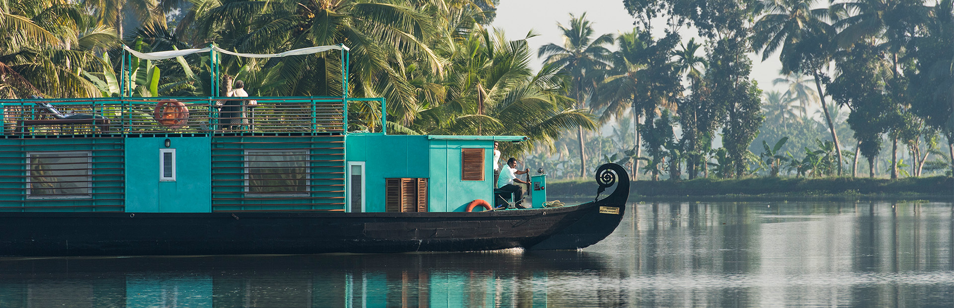 Discovery houseboat by Malabar Escapes
